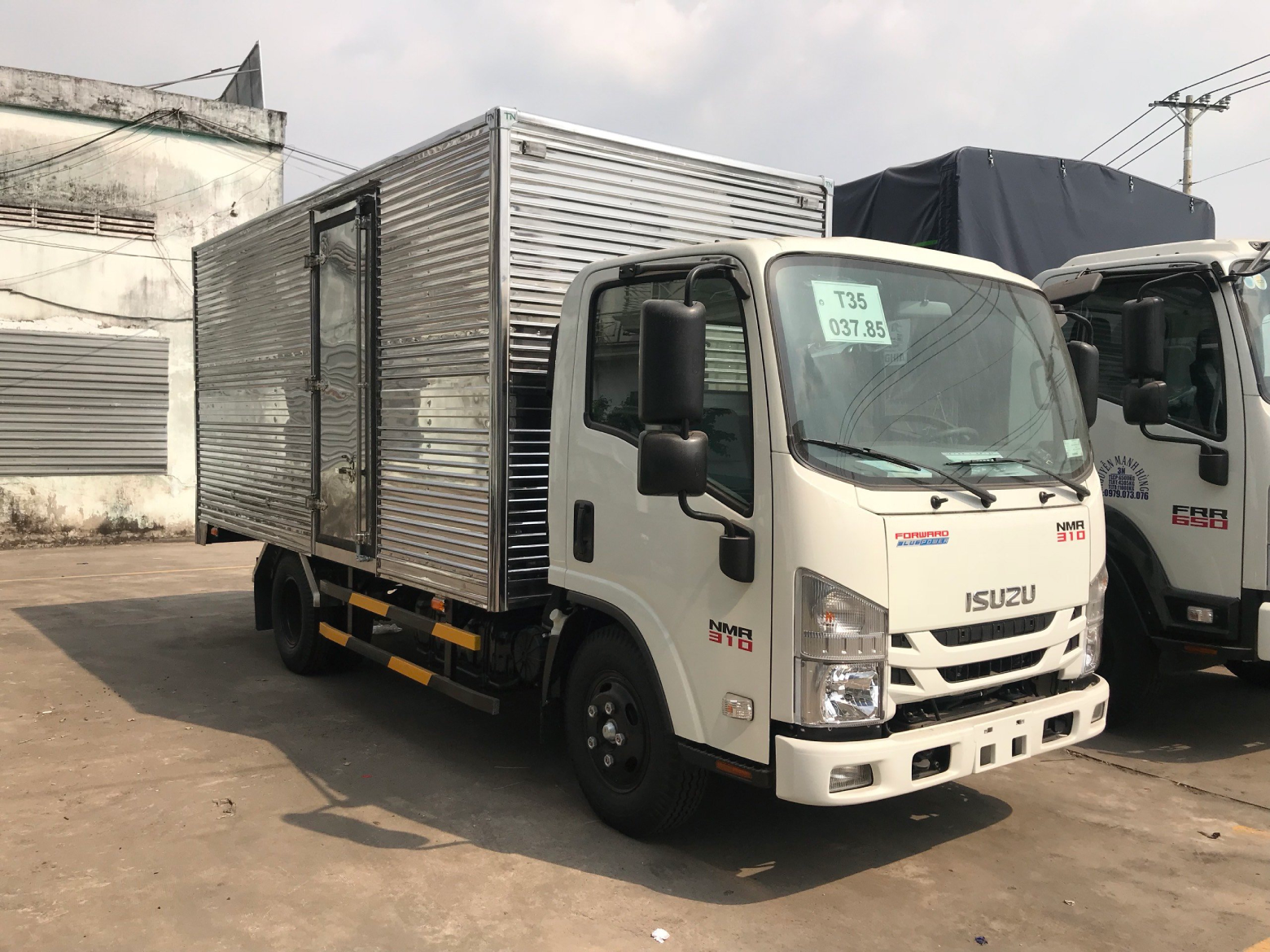XE TẢI ISUZU 1.9 TẤN NMR85HE4